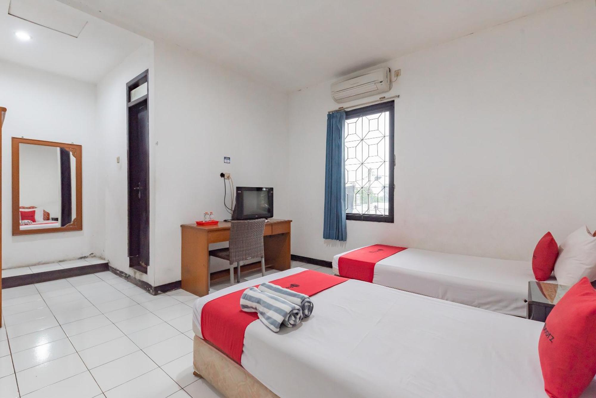 Reddoorz Near Taman Kota Lapang Merdeka Sukabumi Extérieur photo
