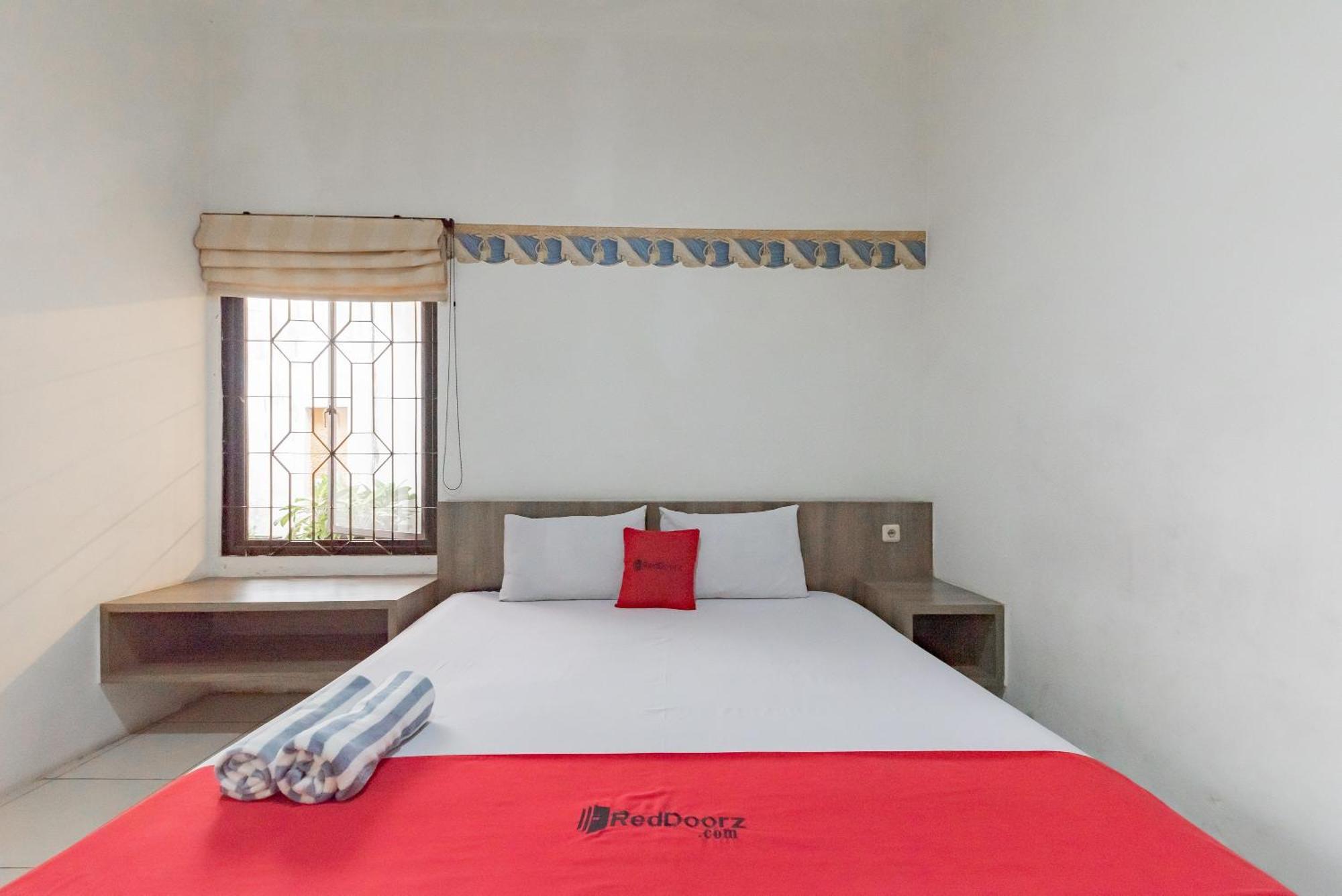 Reddoorz Near Taman Kota Lapang Merdeka Sukabumi Extérieur photo