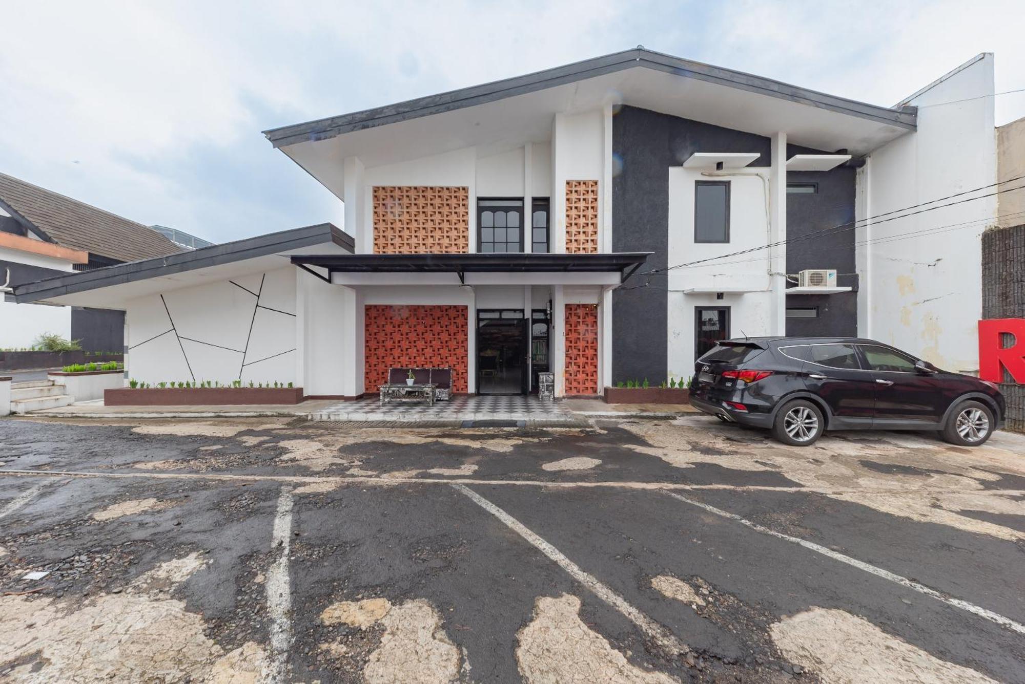 Reddoorz Near Taman Kota Lapang Merdeka Sukabumi Extérieur photo