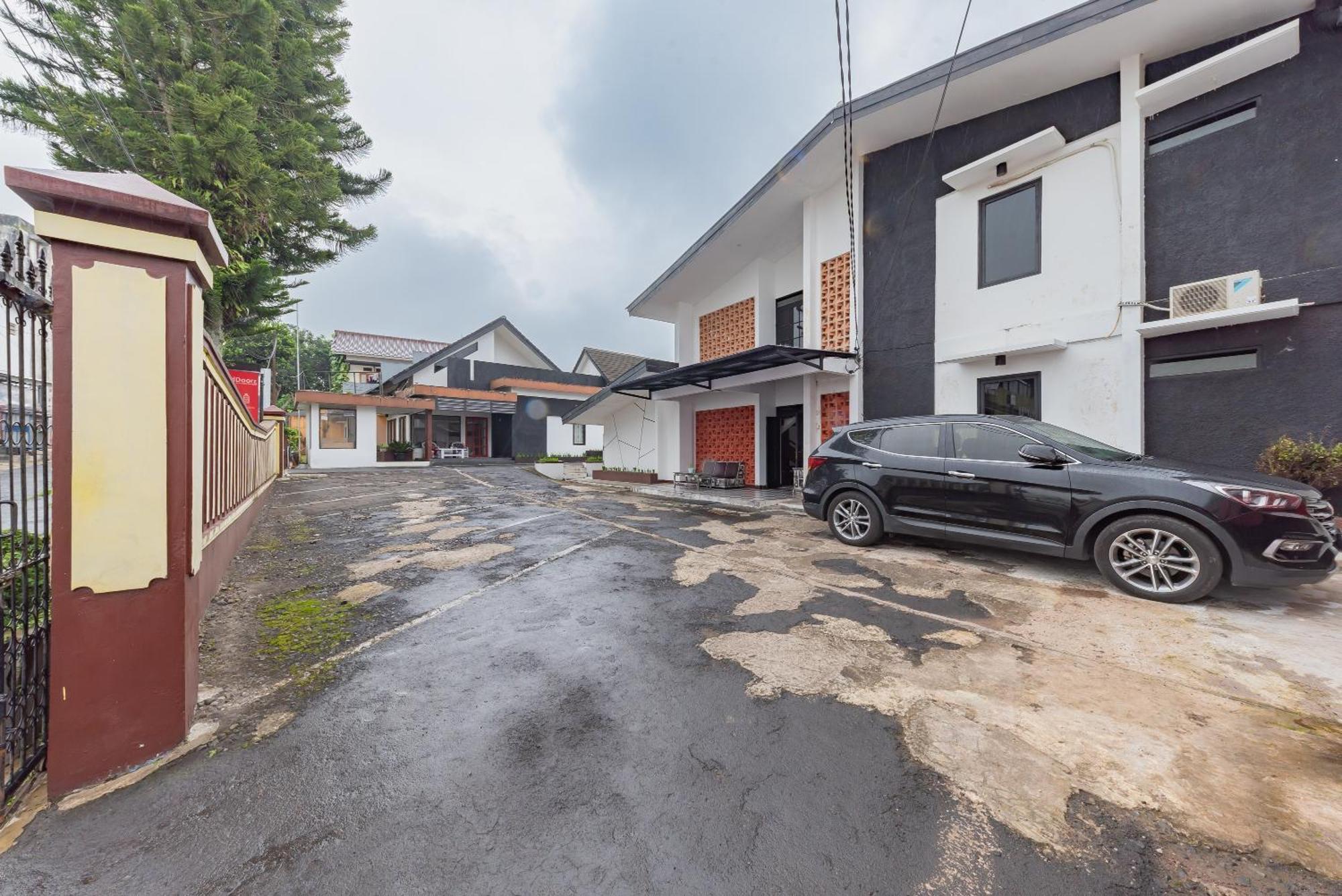 Reddoorz Near Taman Kota Lapang Merdeka Sukabumi Extérieur photo